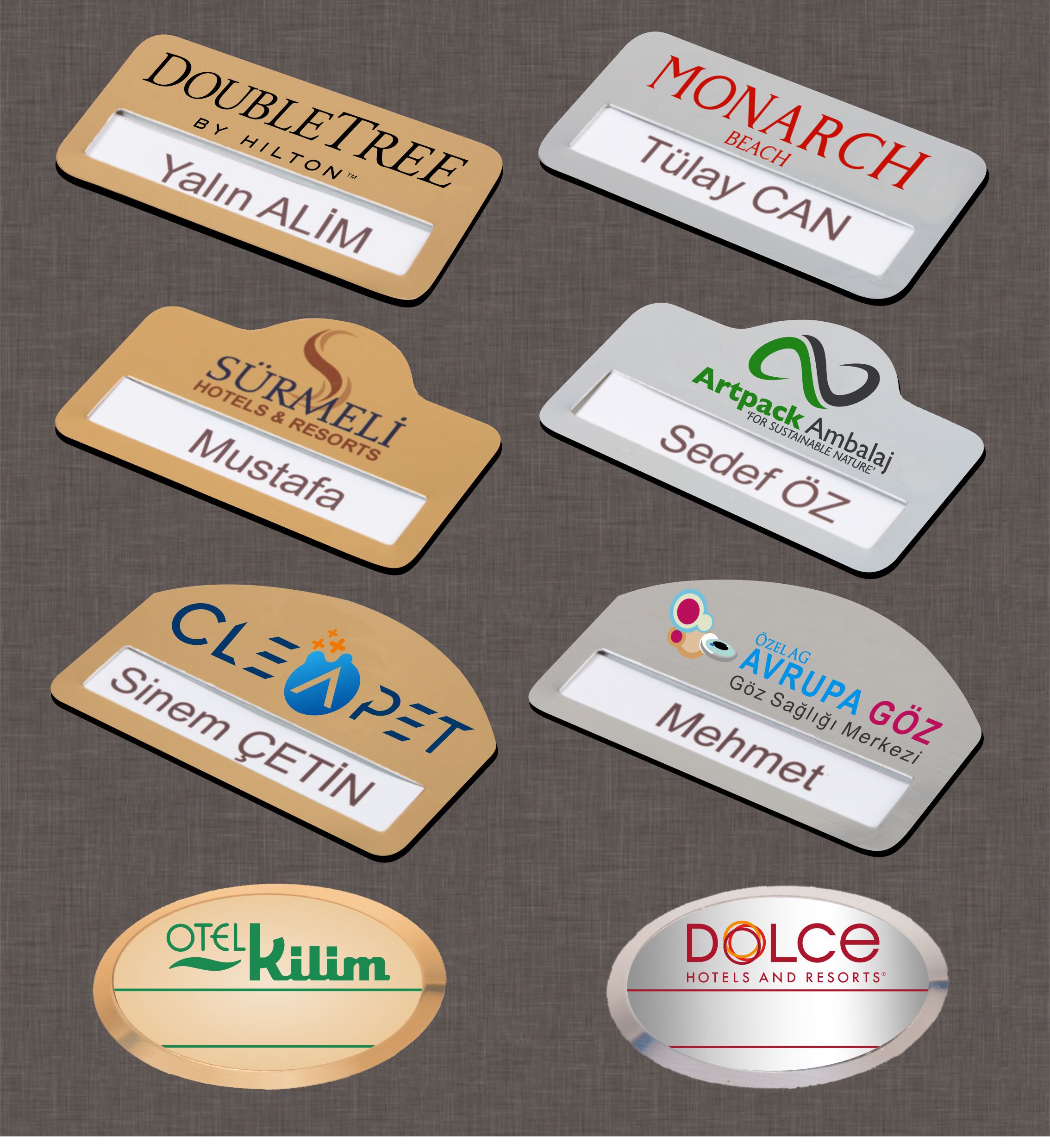 Otel Personel İsimlik Yaka İsimlikleri Mıknatıslı İsimlik İğneli İsimlik Metal Yaka Kartları Yaka İsimliği Yaptırma Modelleri Çeşitleri, Örnekleri Personel için Metal Yaka İsimlikleri Cafe, Kafe, Mağaza, Restoran, Garson Çalışanlar için Metal Yaka Kartı Şirket, Firma Personeli Çalışanları için Metal Yaka Kartı Yapan Yerler, Firmalar Sipariş, Toptan, Logolu En Ucuz İsim Yeri Değişen Değişebilen Değiştirilebilen İsimlik İzmir
